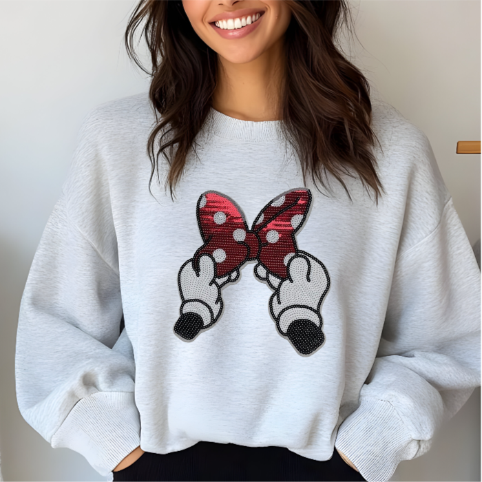 Minnie hands sweater
