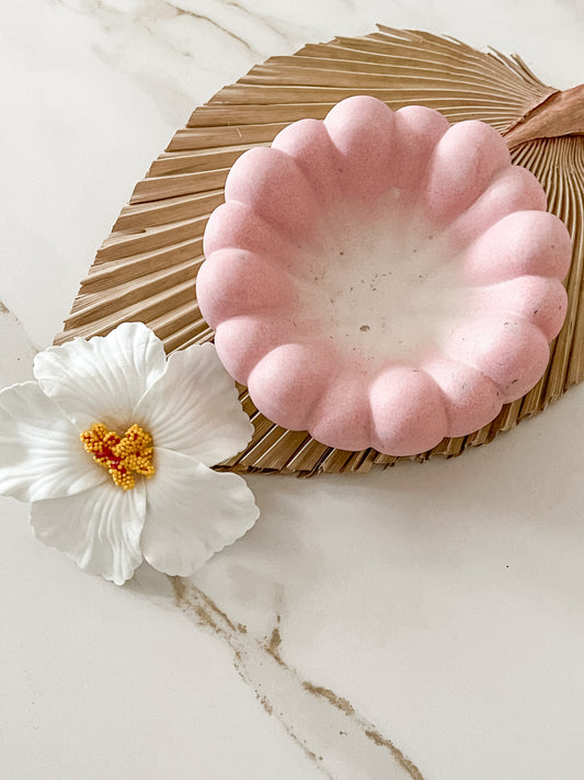 Jesmonite Scallop Dish – Soft Pink