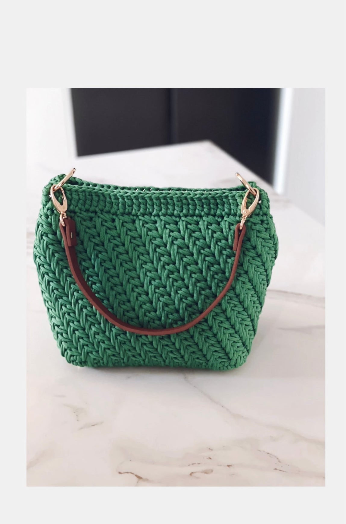 Bucket bag Medium