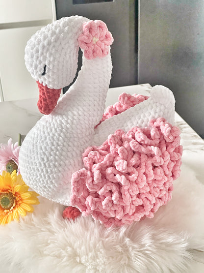 Stunning crochetted Swan