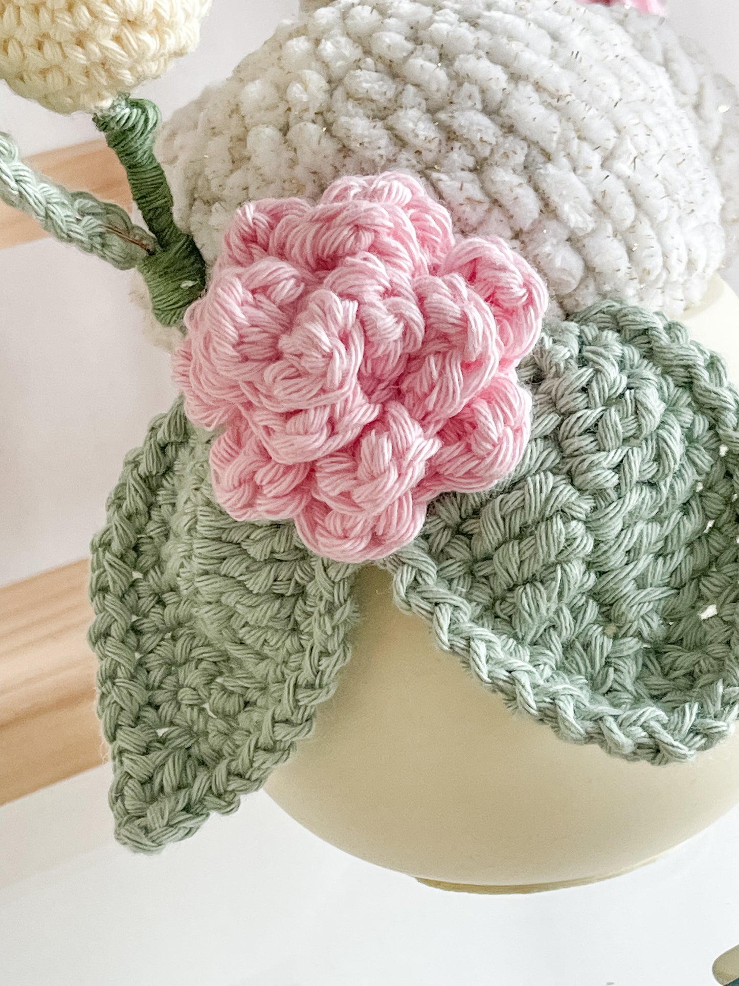 Peekaboo Bunny Pot – Spring Edition -limited handmade pieces