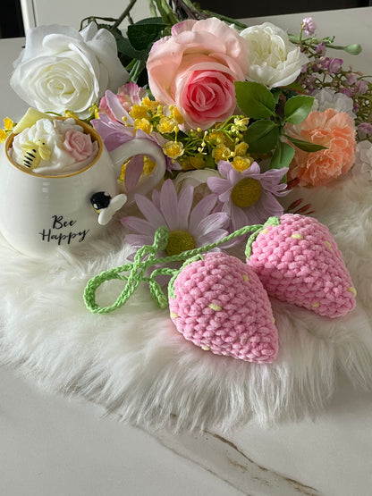 Strawberry keychain or car mirror chain 🍓