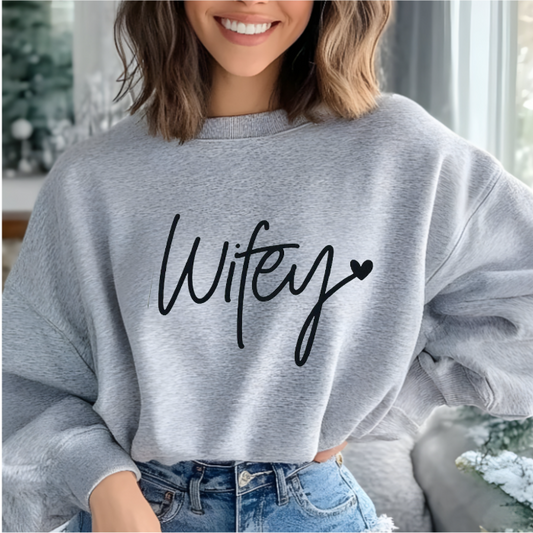 Wifey sweater Black (Puff print)